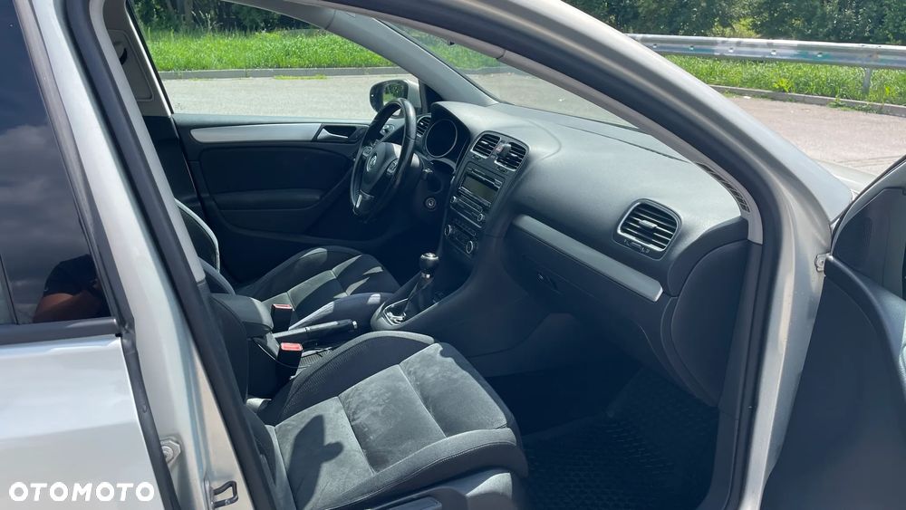 Volkswagen Golf VI 1.6 Highline - 13