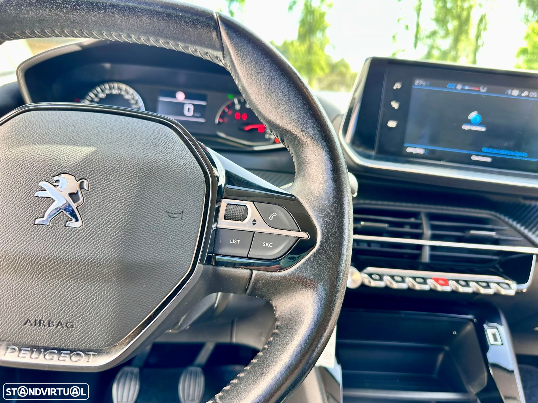 Peugeot 2008 1.2 PureTech Allure - 25
