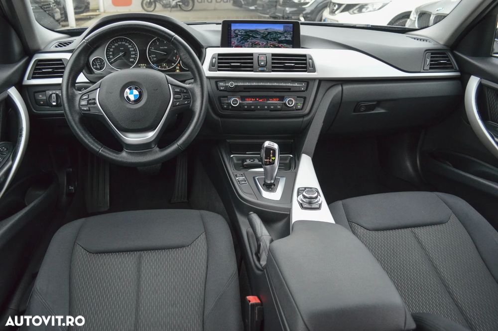 BMW Seria 3 320d Aut. Blue Performance - 33