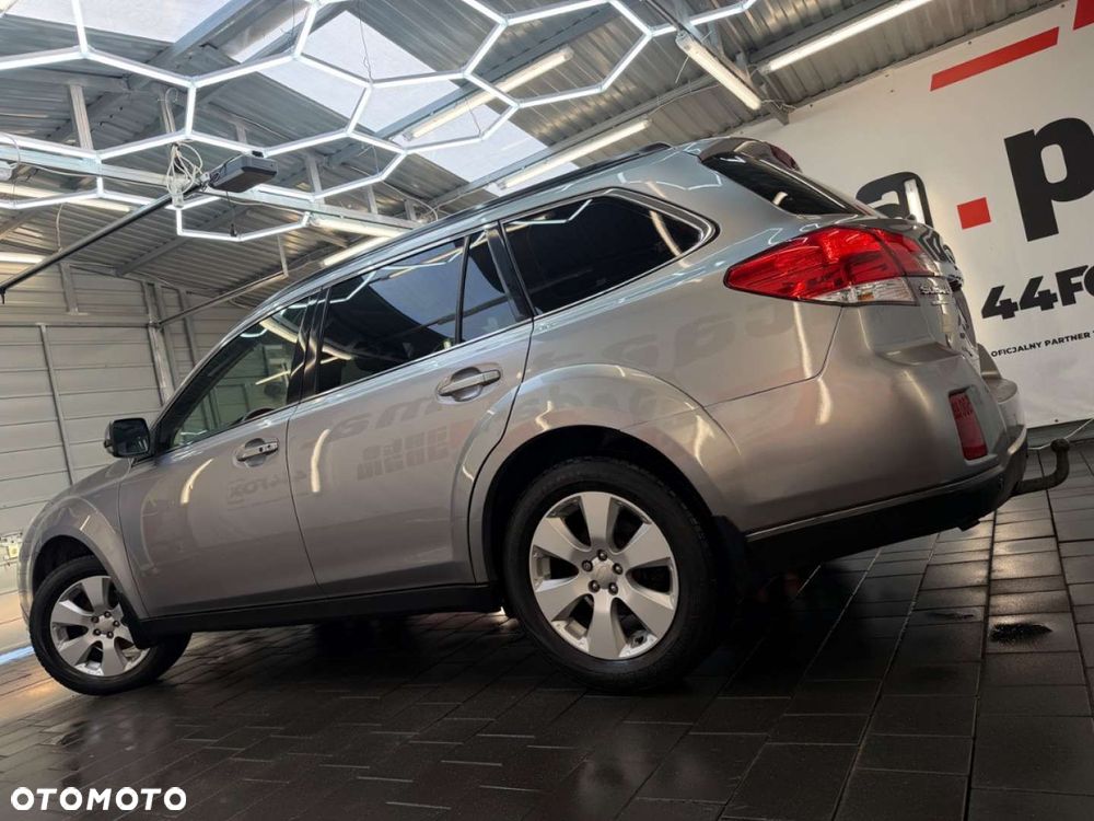 Subaru Outback - 12