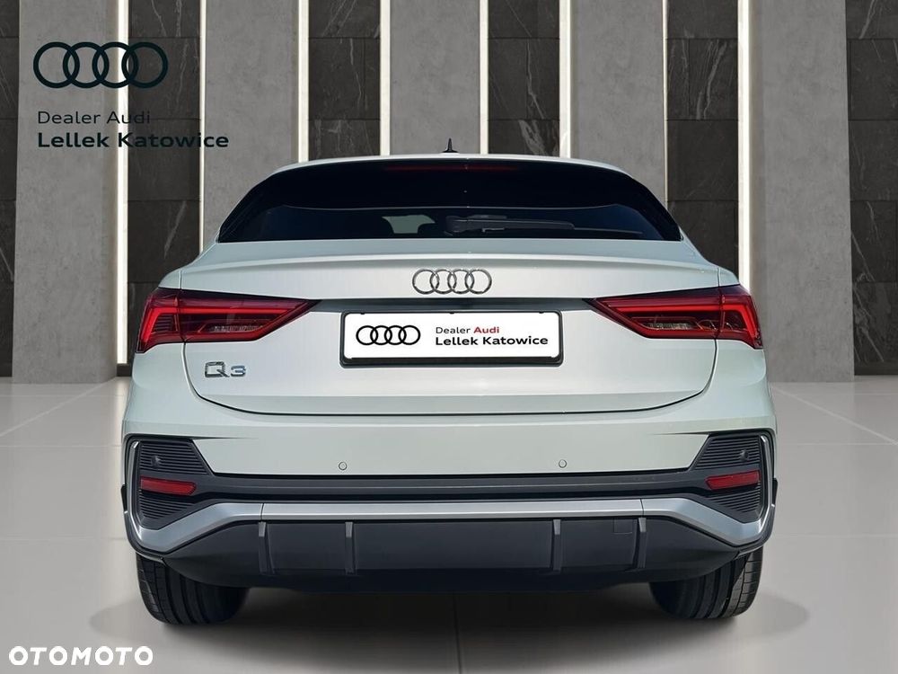 Audi Q3 Sportback - 8