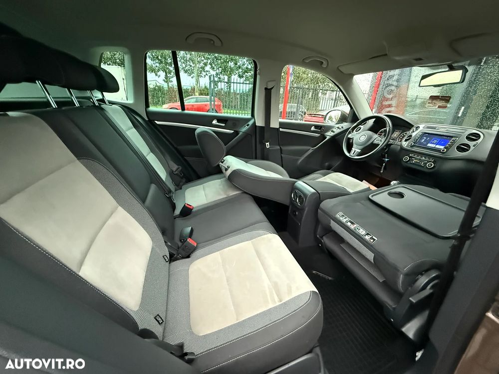 Volkswagen Tiguan 2.0 TDI 4Motion DSG Sport & Style - 13