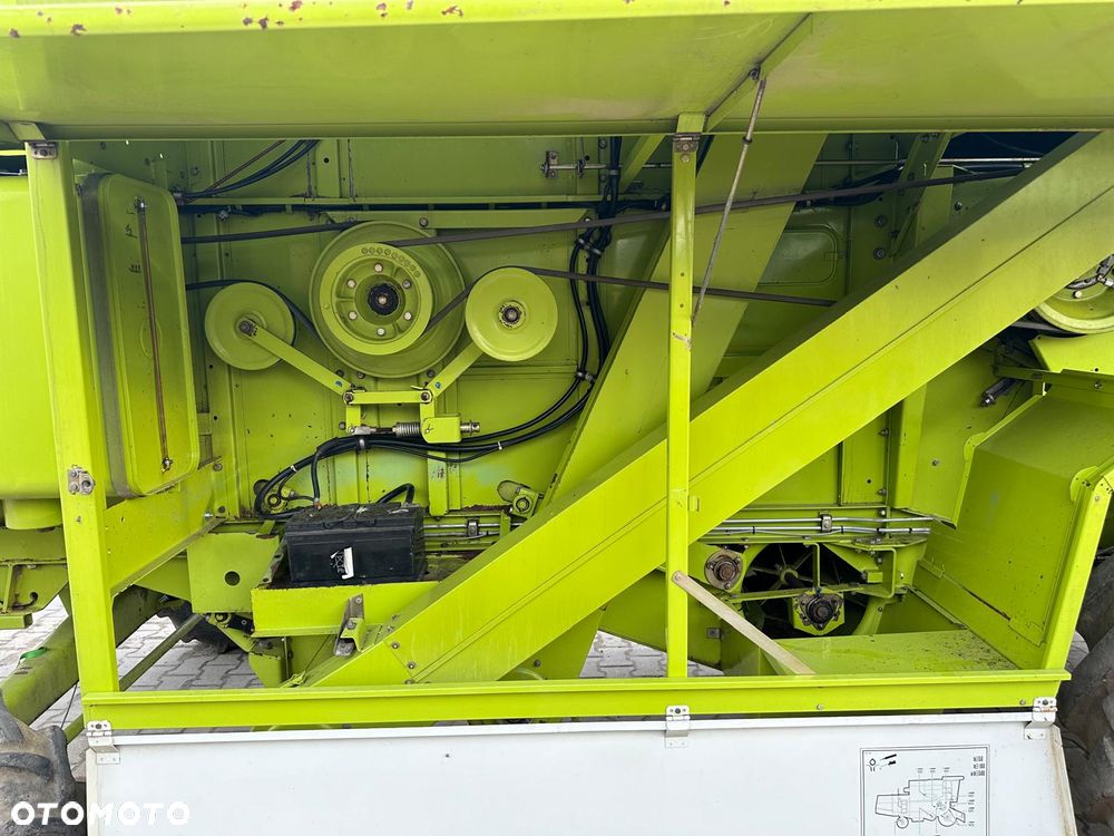 Claas Dominator - 9