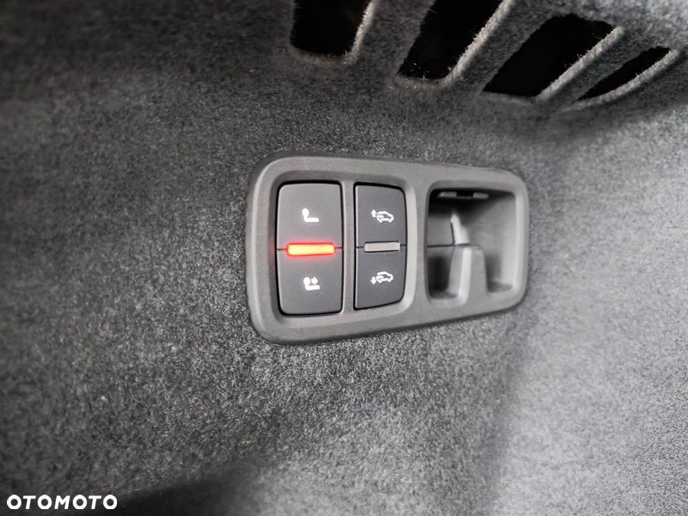 Audi Q8 - 8