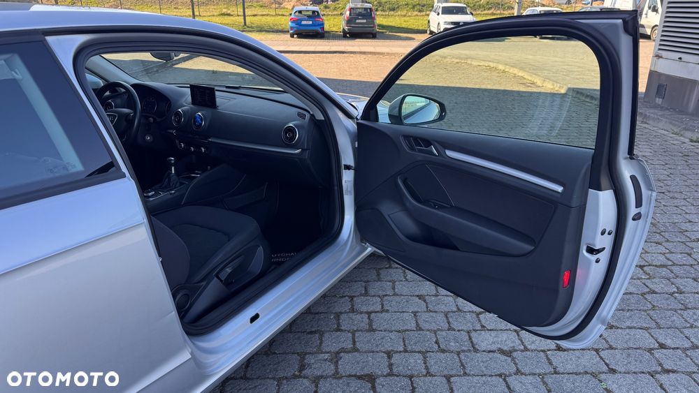 Audi A3 3-drzwiowe 1.4 TFSI Attraction - 9