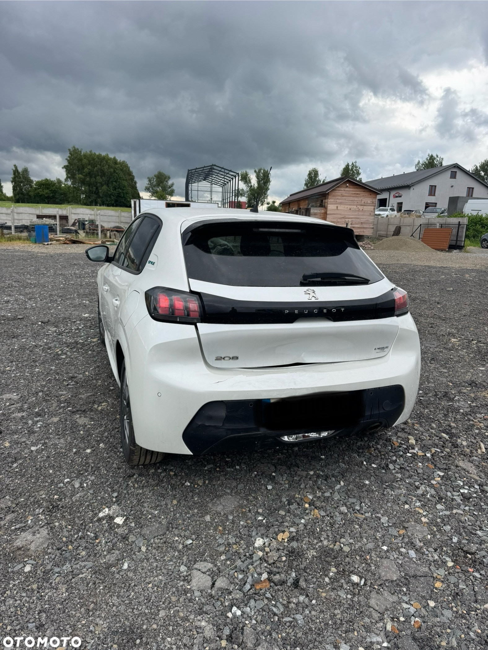 Peugeot 208 - 15