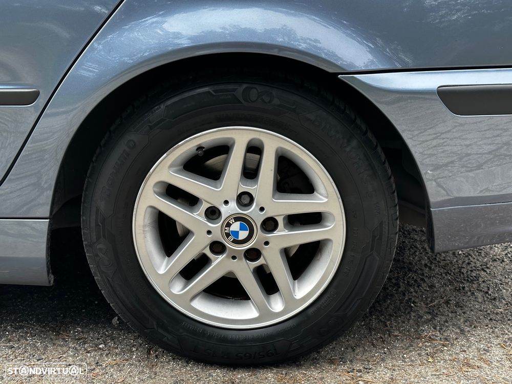 BMW 320 d Touring - 13