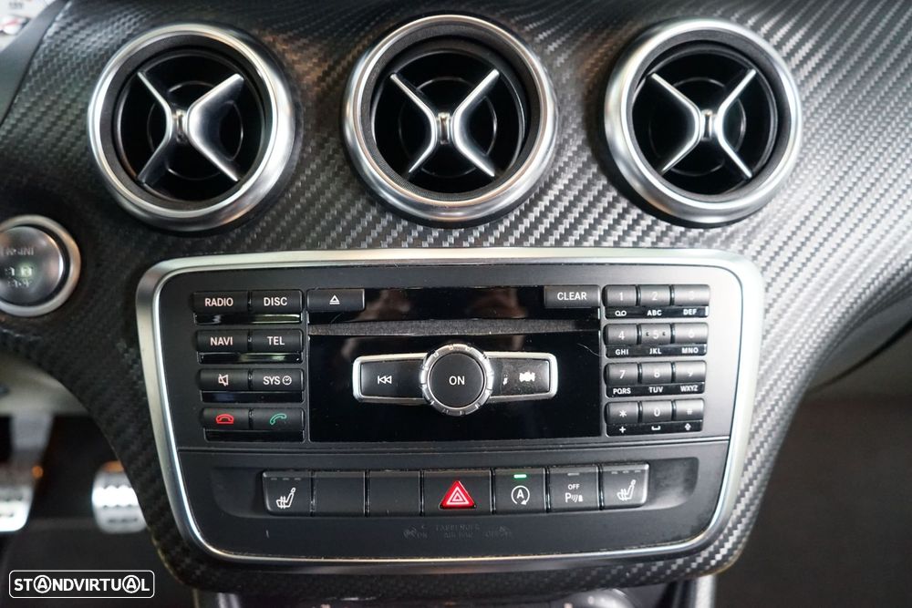 Mercedes-Benz A 180 d AMG Line - 29