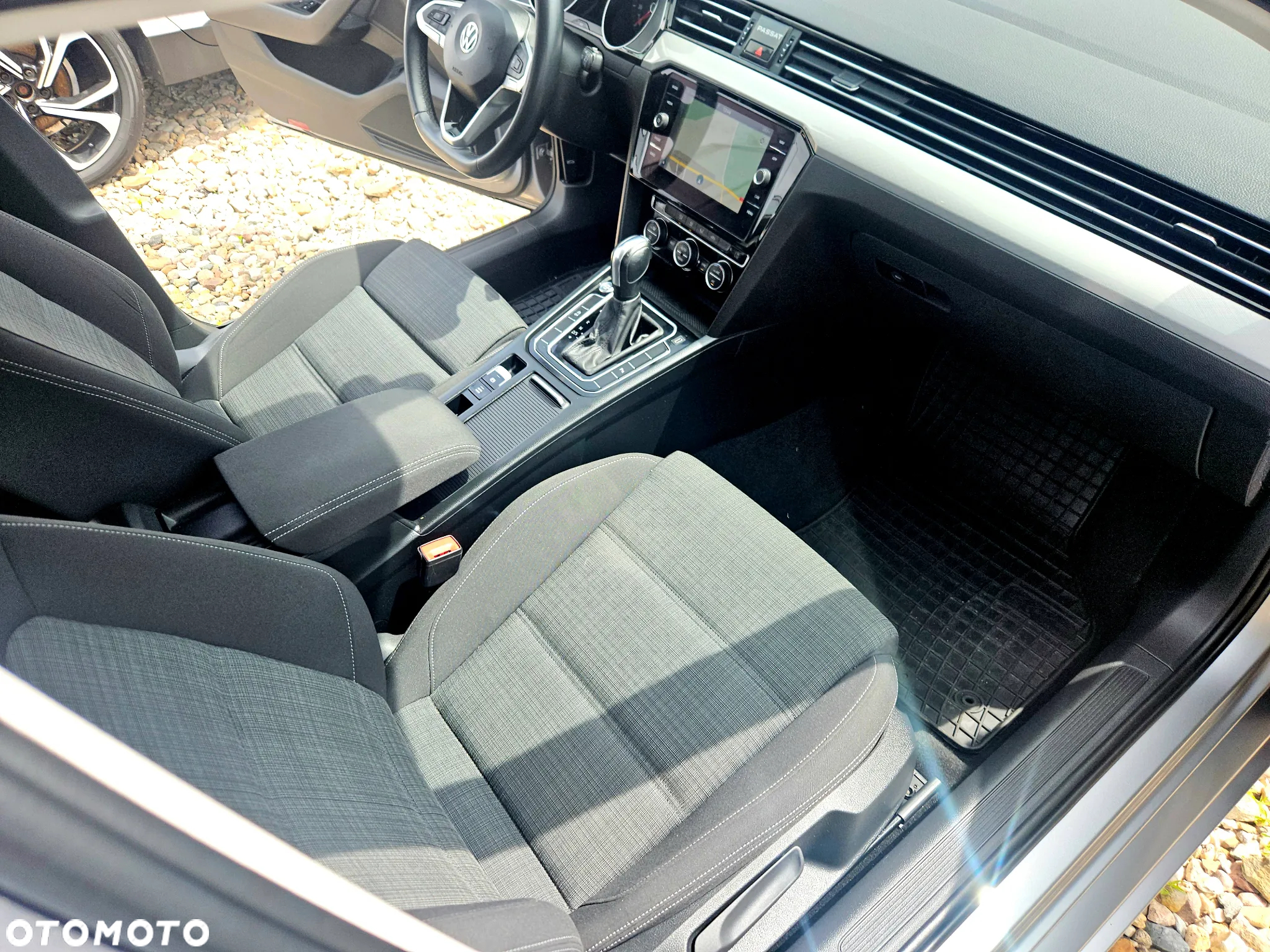 Volkswagen Passat Variant 2.0 TDI SCR DSG Business - 28