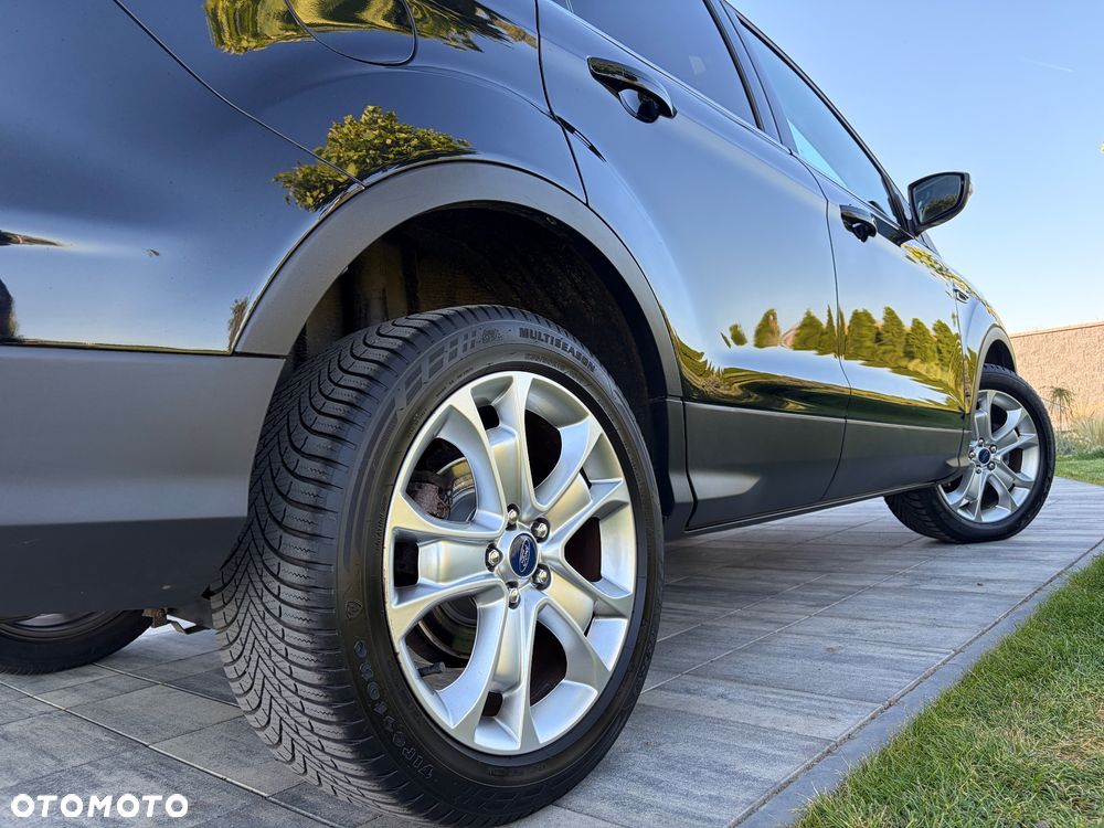 Ford Kuga 1.5 EcoBoost 2x4 Titanium - 34