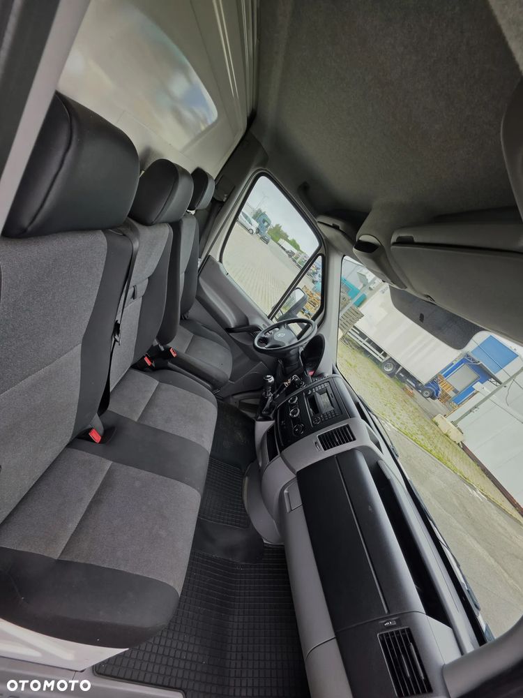 Volkswagen Crafter - 13