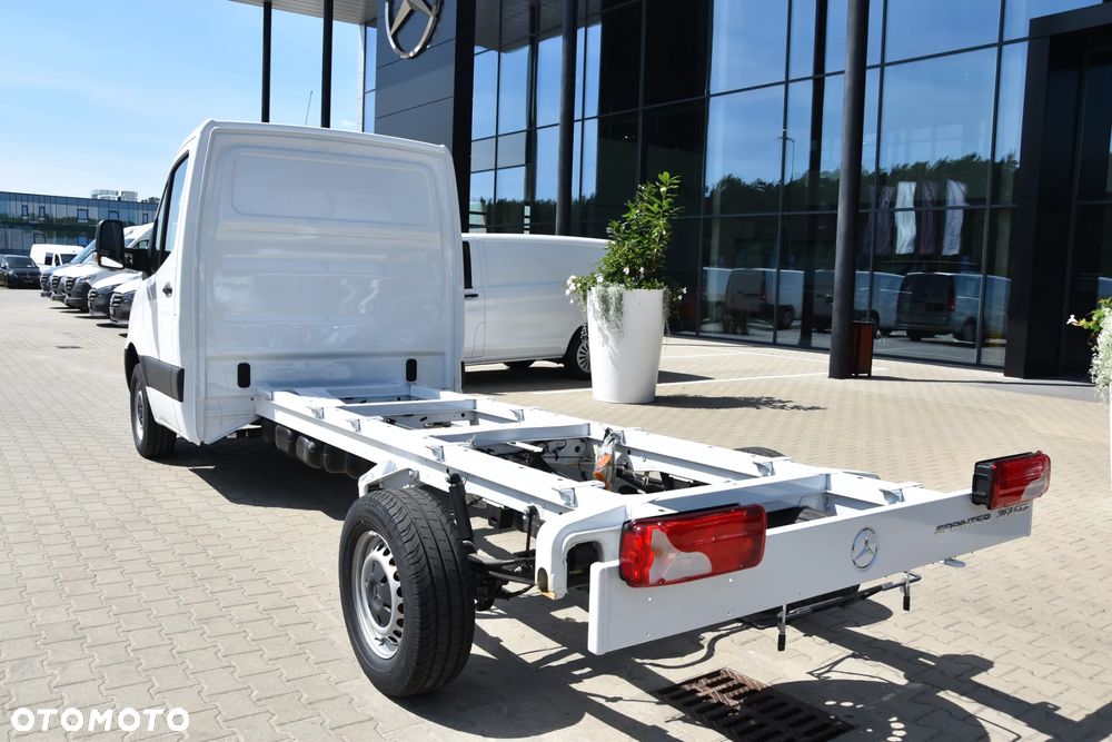 Mercedes-Benz Sprinter - 6