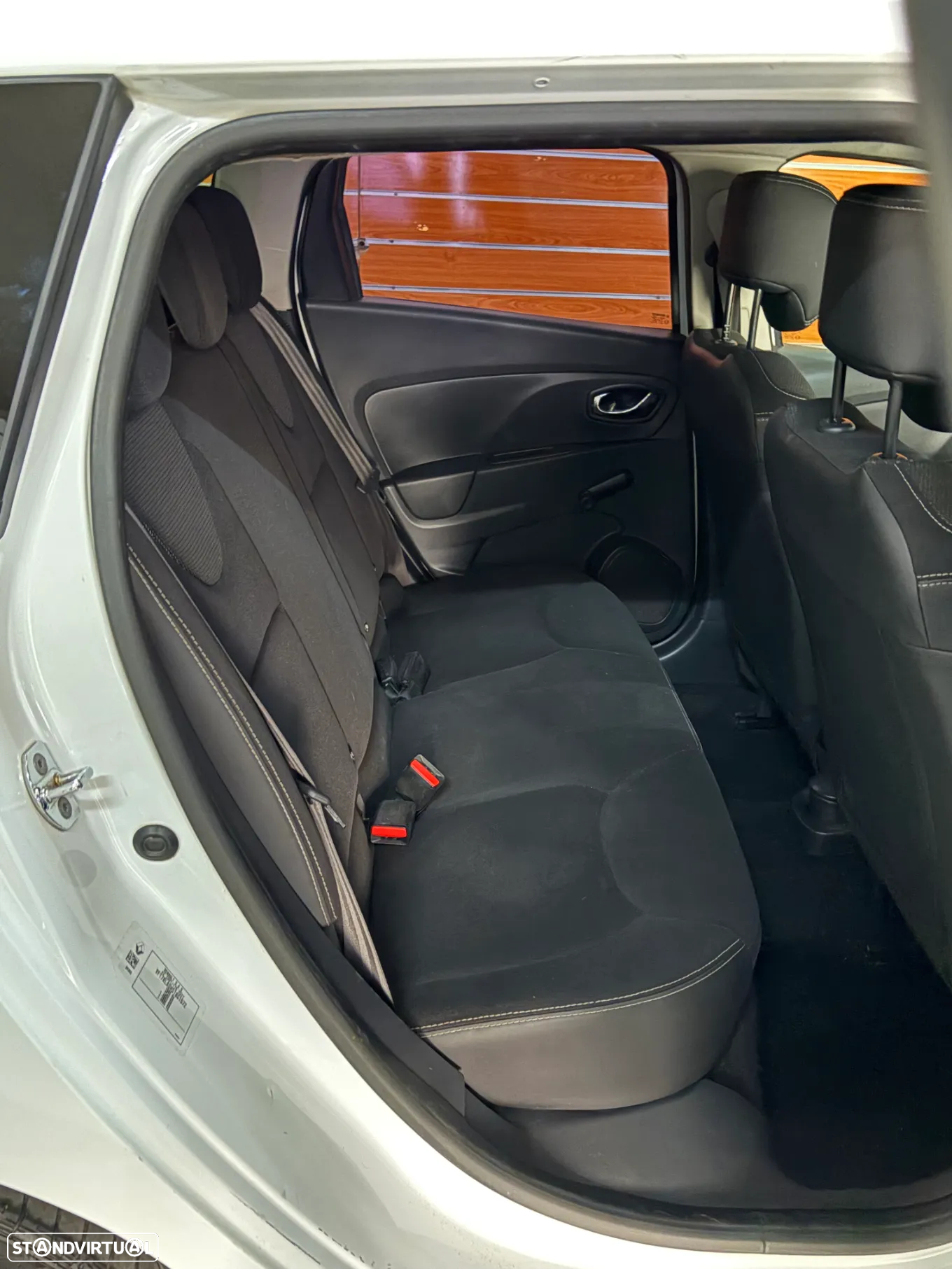 Renault Clio Sport Tourer 0.9 TCE Dynamique S - 10