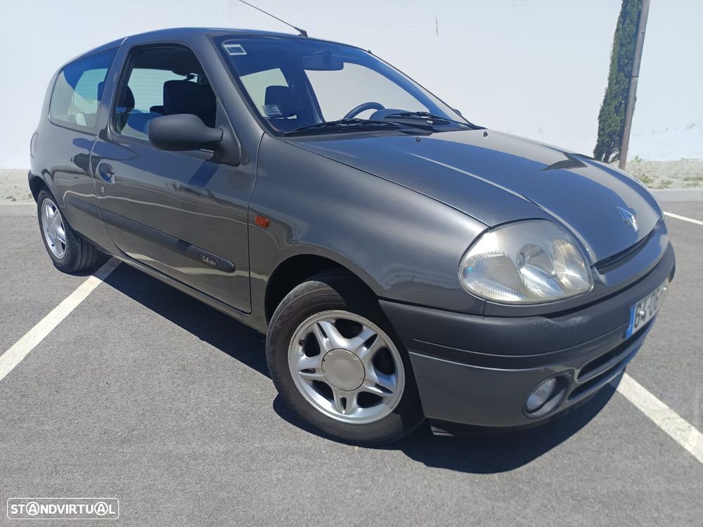 Renault Clio 1.4 16V Si - 8