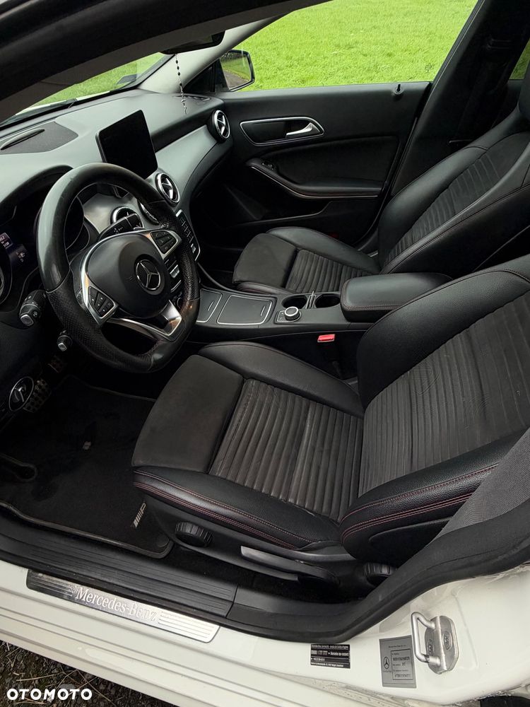 Mercedes-Benz CLA 200 7G-DCT AMG Line - 18
