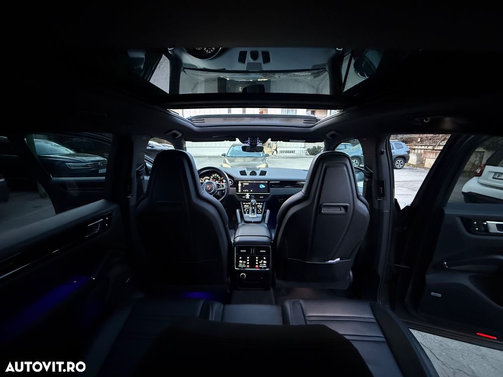 Porsche Cayenne - 11