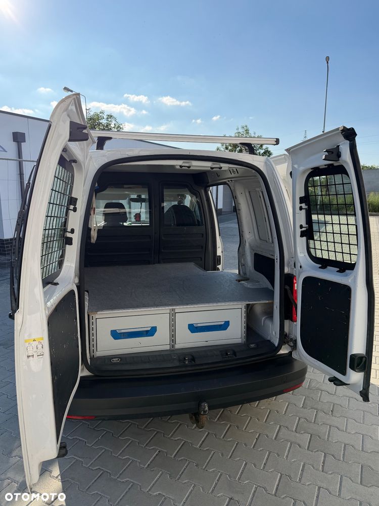 Volkswagen Caddy Comfortline DSG - 5