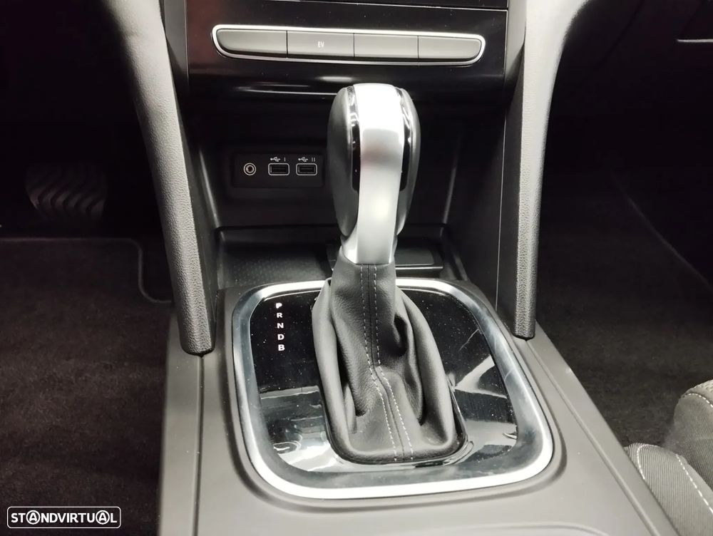 Renault Mégane Sport Tourer 1.6 E-Tech Plug-In Limited - 31