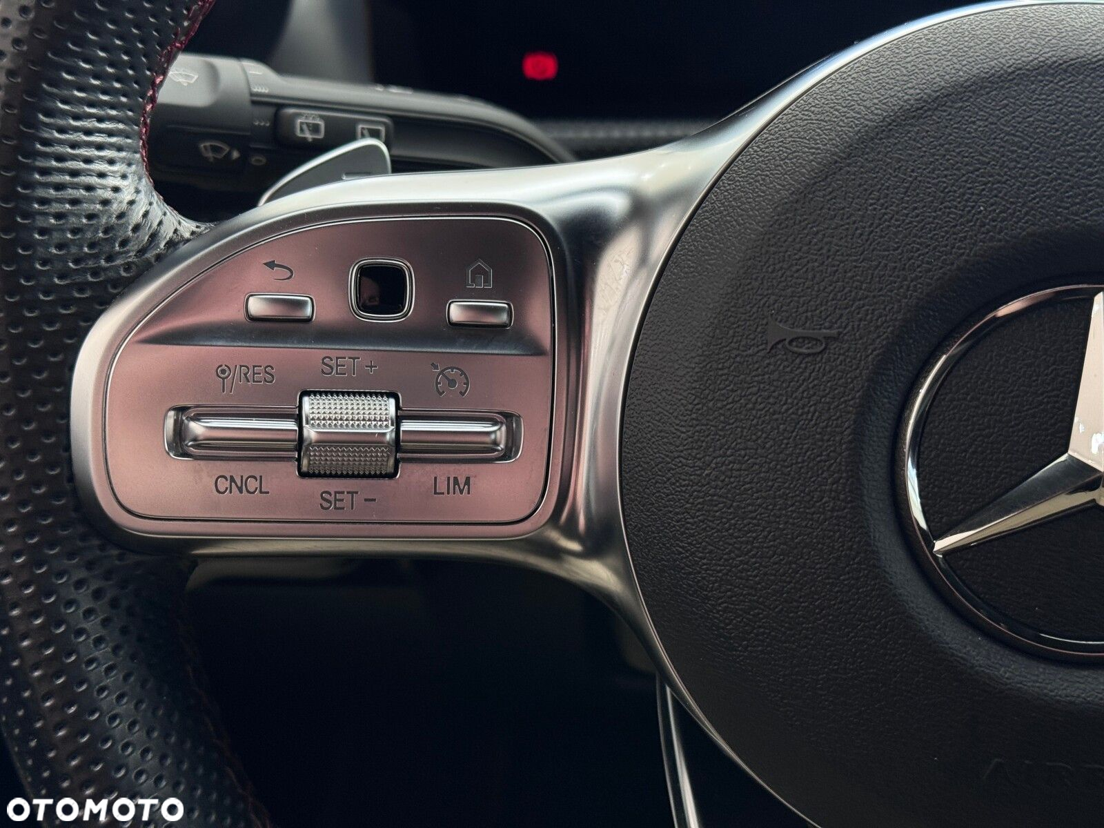 Mercedes-Benz CLA 200 AMG Line 7G-DCT - 22
