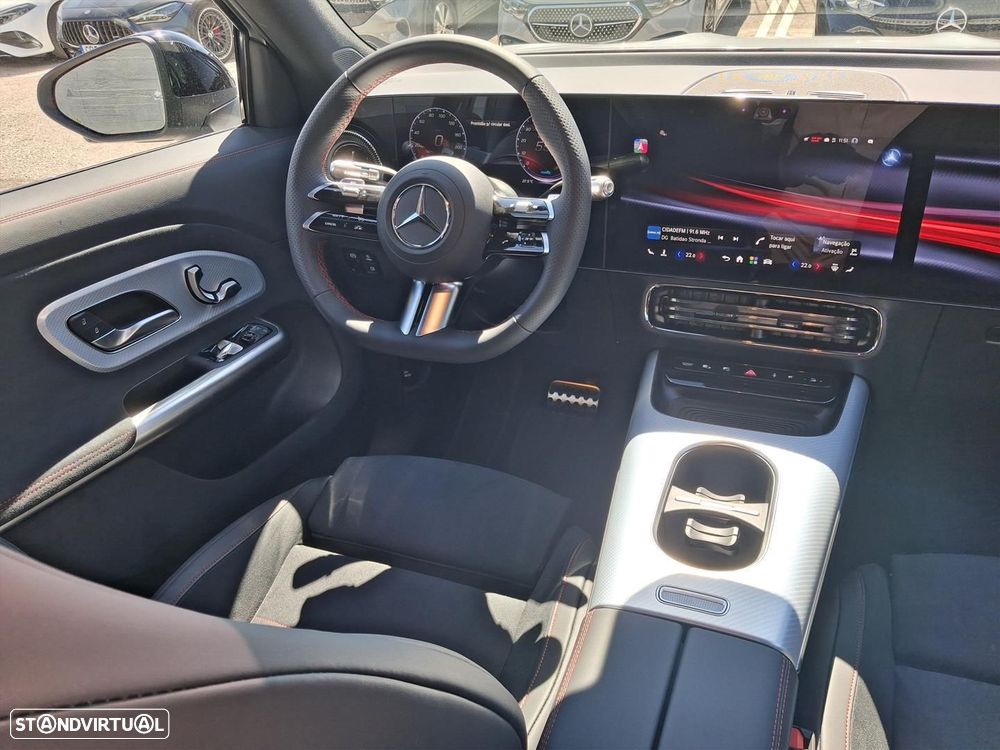 Mercedes-Benz GLB 250+ EQ - 18
