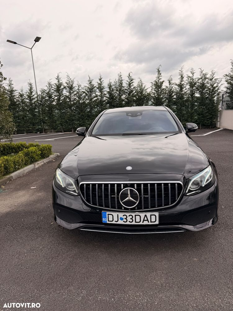 Mercedes-Benz E 220 d Aut. - 1
