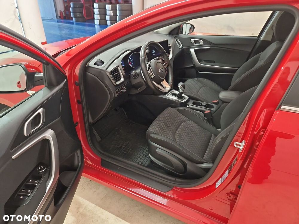 Kia Ceed 1.4 T-GDI M DCT - 11