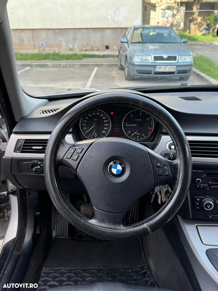 BMW Seria 3 320d - 7
