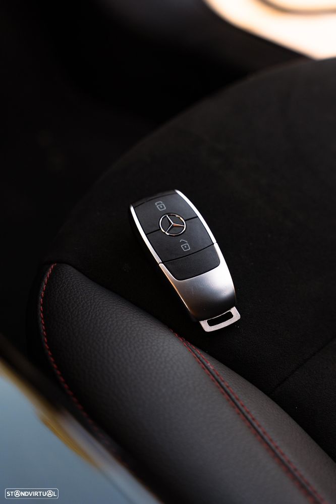 Mercedes-Benz CLA 250 e Shooting Brake AMG Line - 10