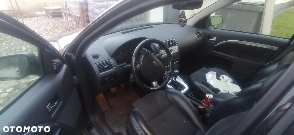 Ford Mondeo 2.2 TDCi Ghia - 4