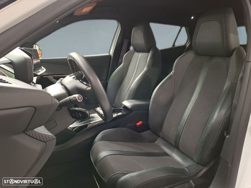 Peugeot 2008 1.2 PureTech GT - 11