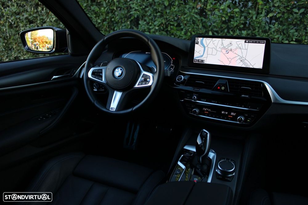 BMW 530 e Pack 50 anos M - 23