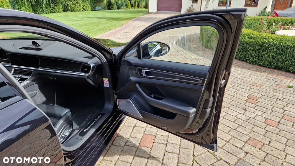 Porsche Panamera Turbo - 10