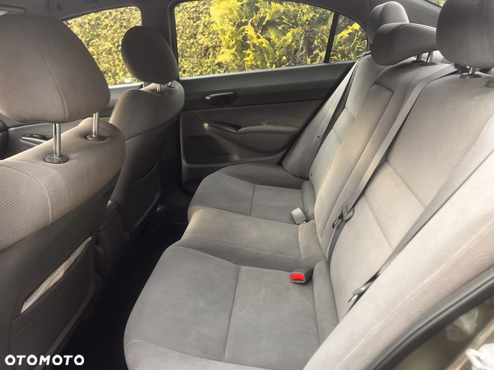 Honda Civic 1.8 Comfort - 19