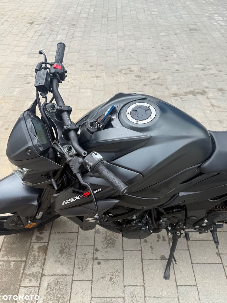 Suzuki GSX - 5