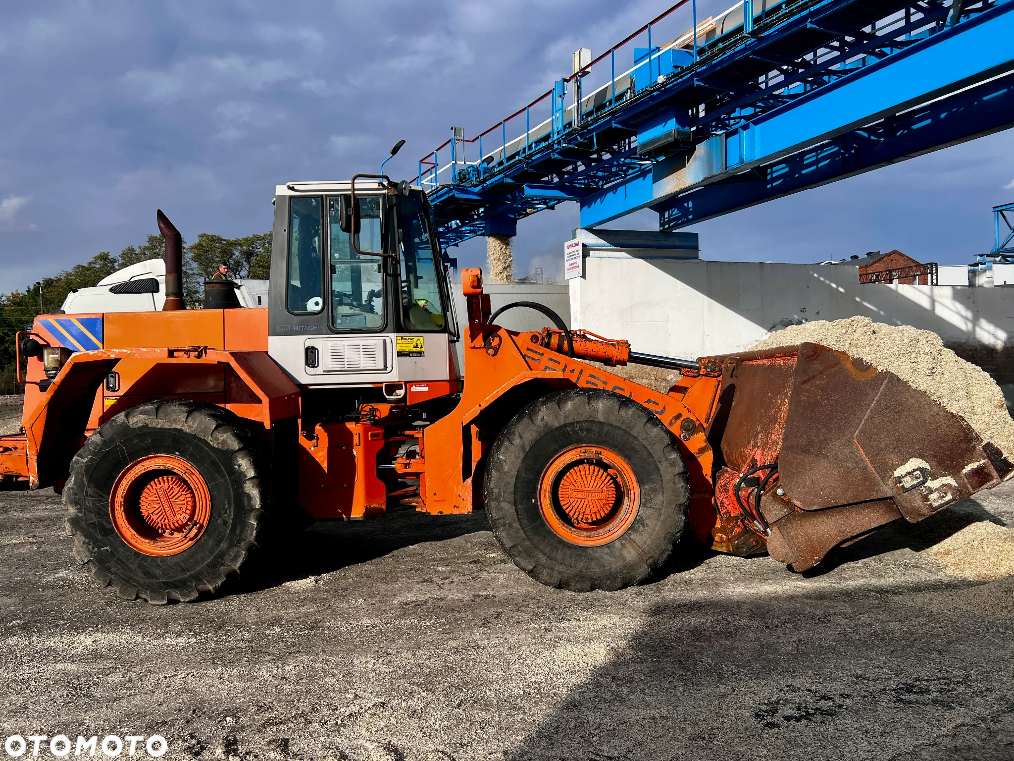 Hitachi ładowarka Fiat FR160 wysoki WYSYP - 3