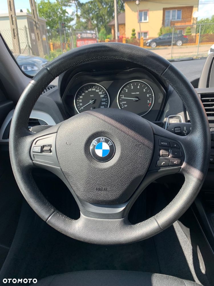 BMW Seria 1 - 27