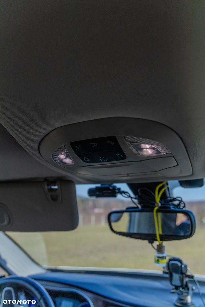 Chrysler Pacifica - 28