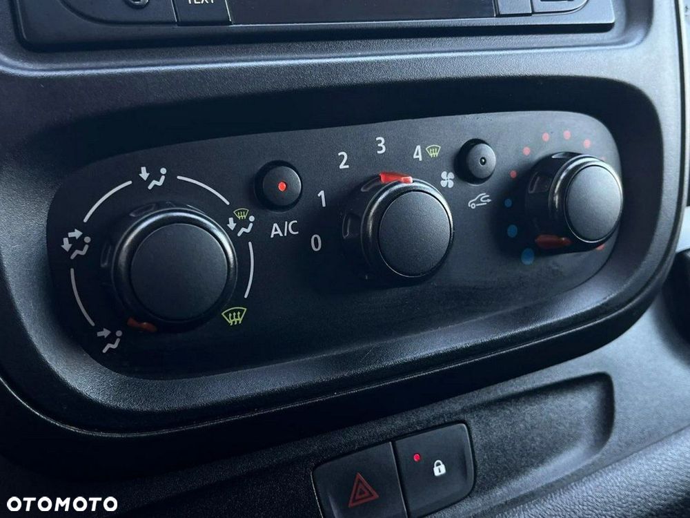 Renault Trafic - 24