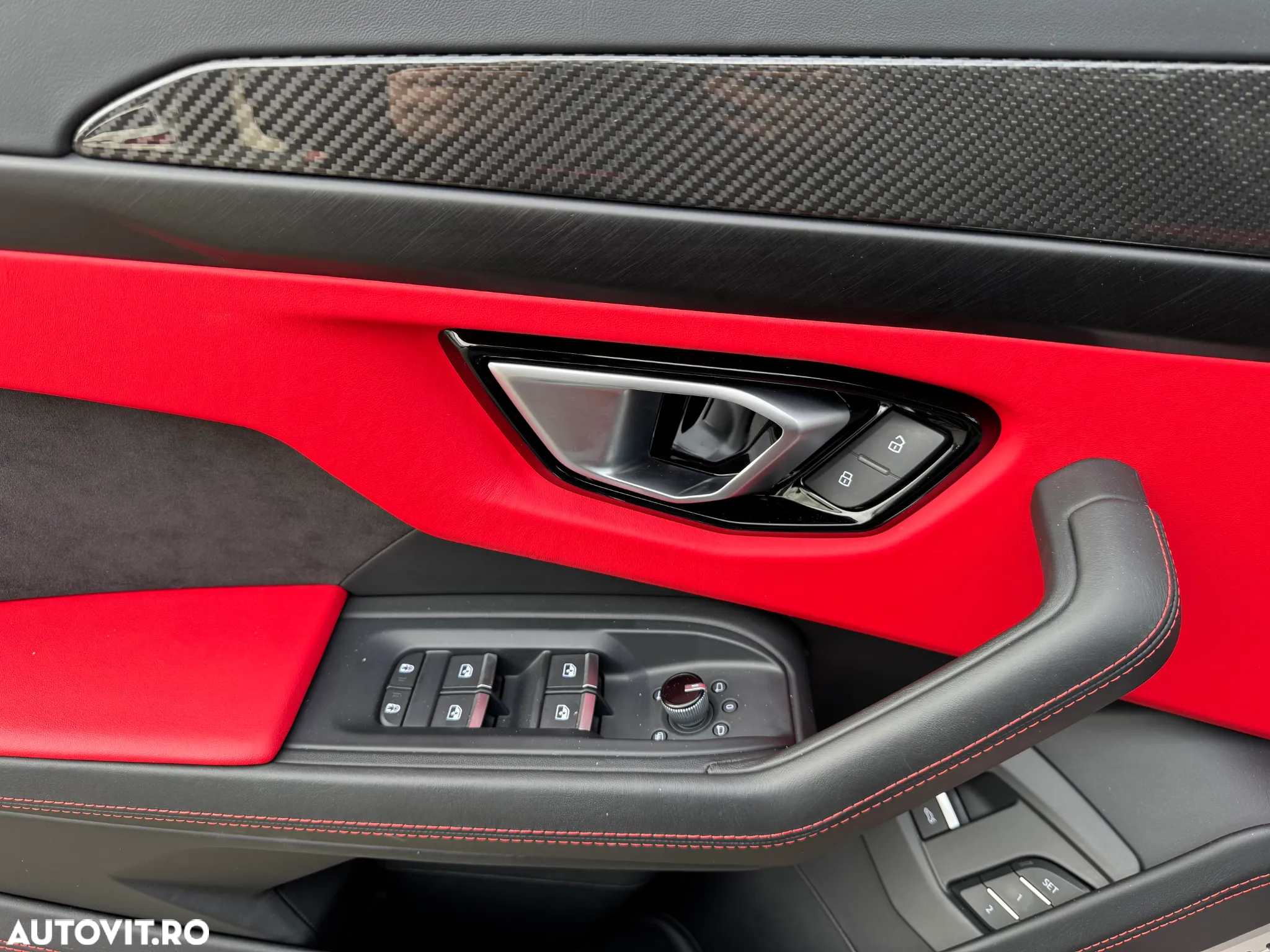 Lamborghini URUS - 36
