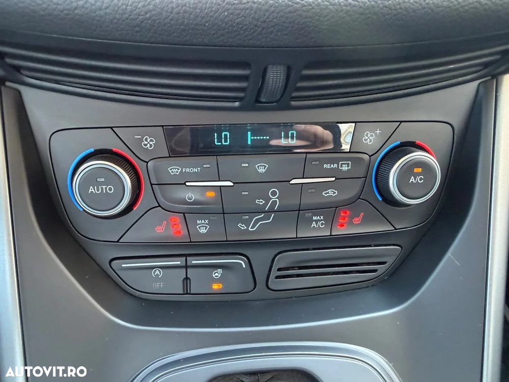 Ford Kuga - 20