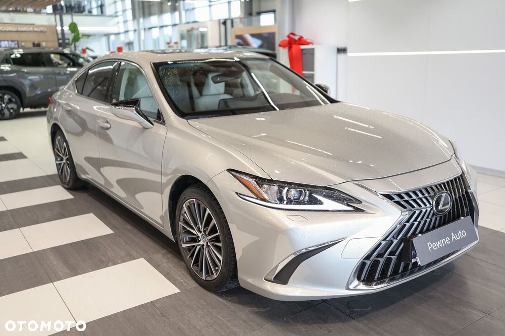 Lexus ES 300h Business Edition - 3