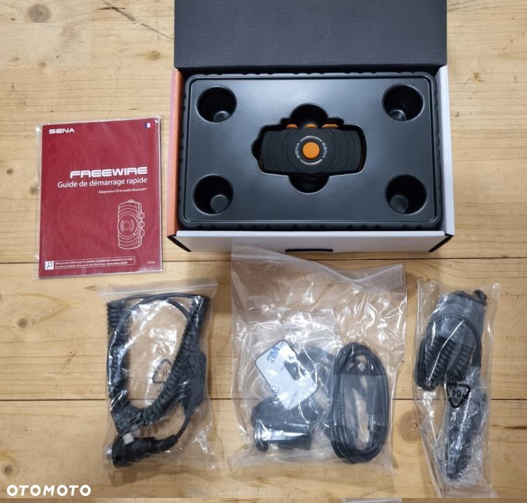 NADAJNIK FREEWIRE-01 INTERKOM CB Adapter BLUETOOTH - 1