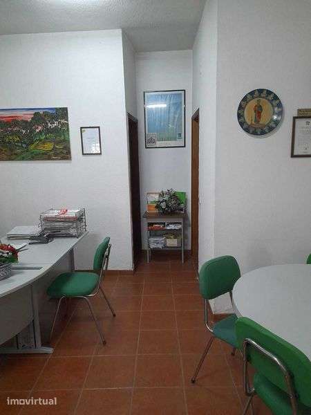 Azeitão espaço comercial loja ou escritório - Grande imagem: 3/6