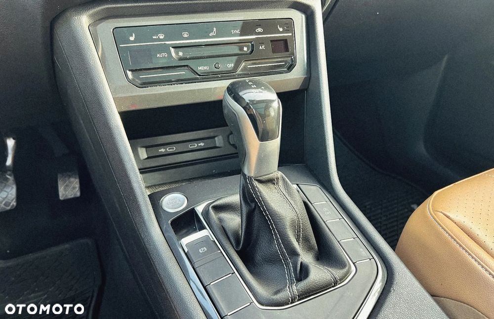 Volkswagen Tiguan Allspace 2.0 TSI 4Mot Highline DSG 7os - 29
