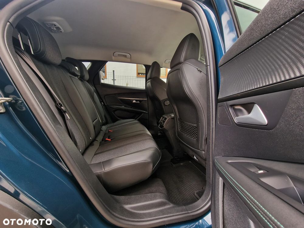 Peugeot 3008 1.5 BlueHDi Allure S&S - 26