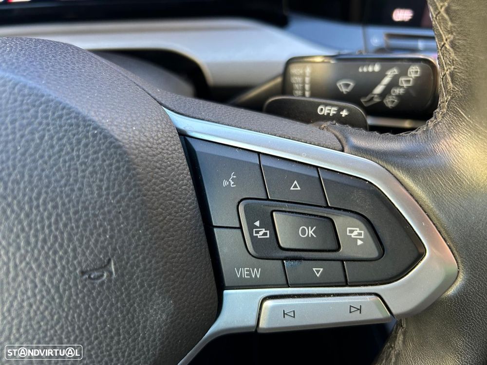 VW Golf 1.0 eTSI Life DSG - 42