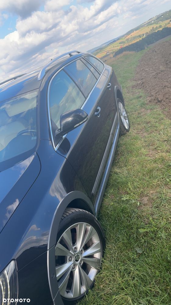 Skoda Superb 2.0 TDI 4x4 Platinum Outdoor DSG - 9