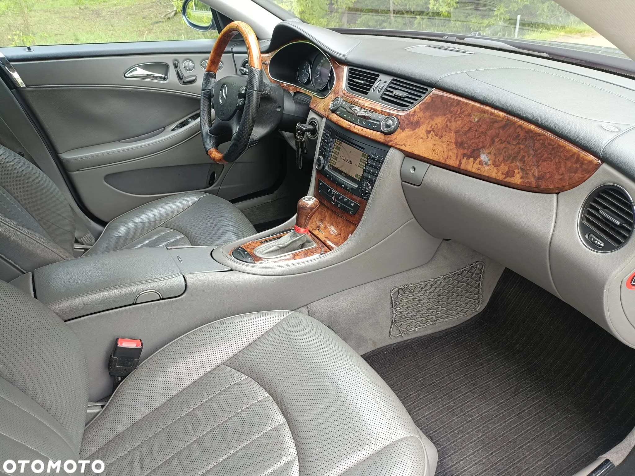 Mercedes-Benz CLS 350 - 11