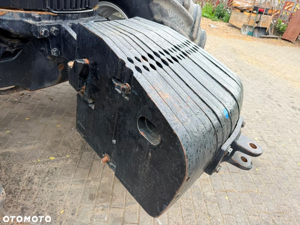 New Holland T8020 - 30