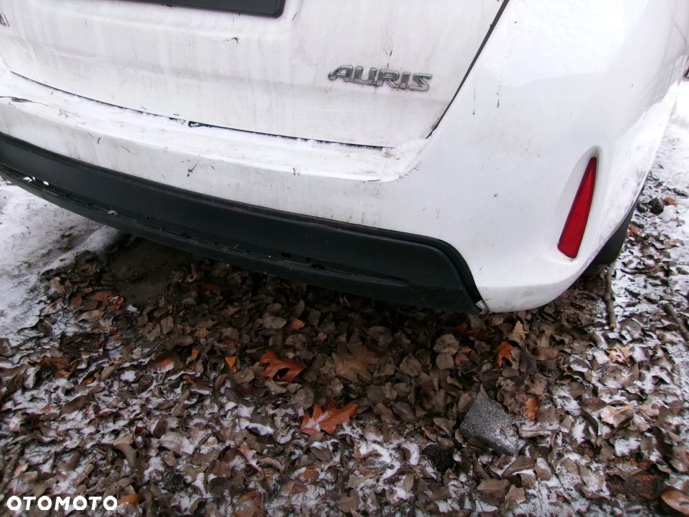ZDERZAK TYŁ TOYOTA AURIS II  KOMBI 040 12-15 - 5